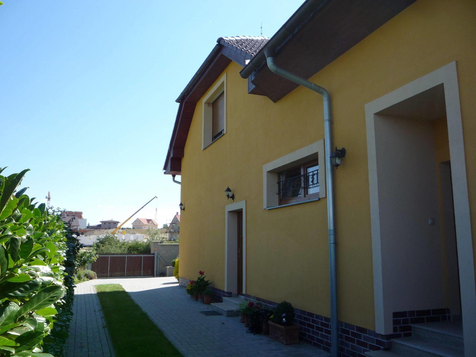 Apartmany Graf Chýně Exterior foto