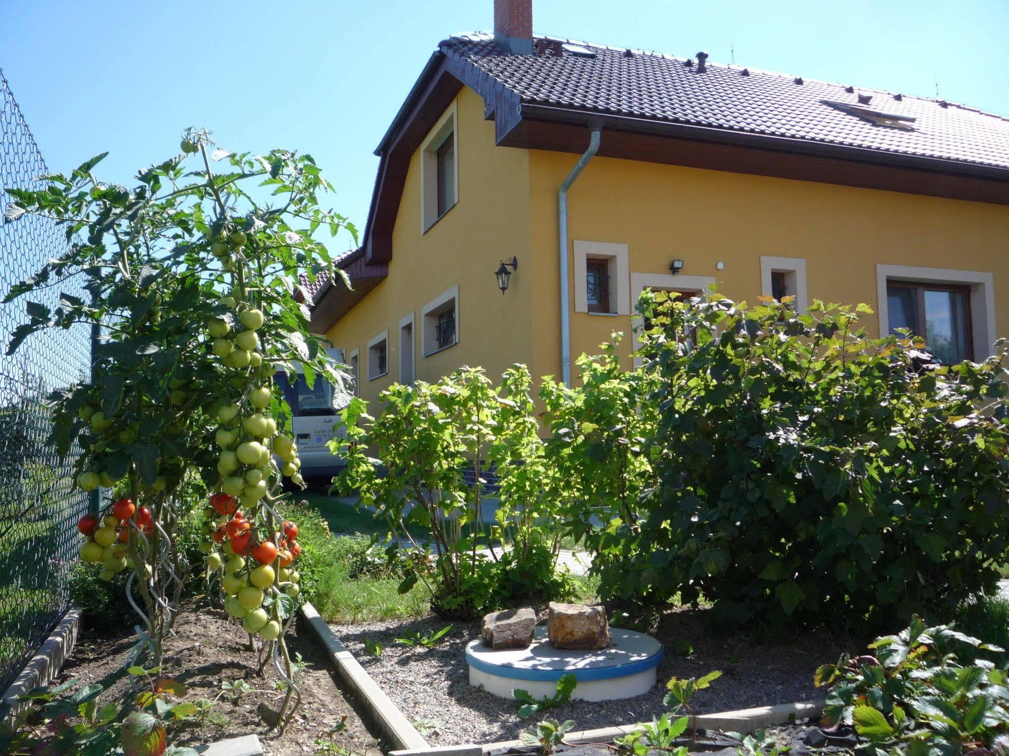 Apartmany Graf Chýně Exterior foto